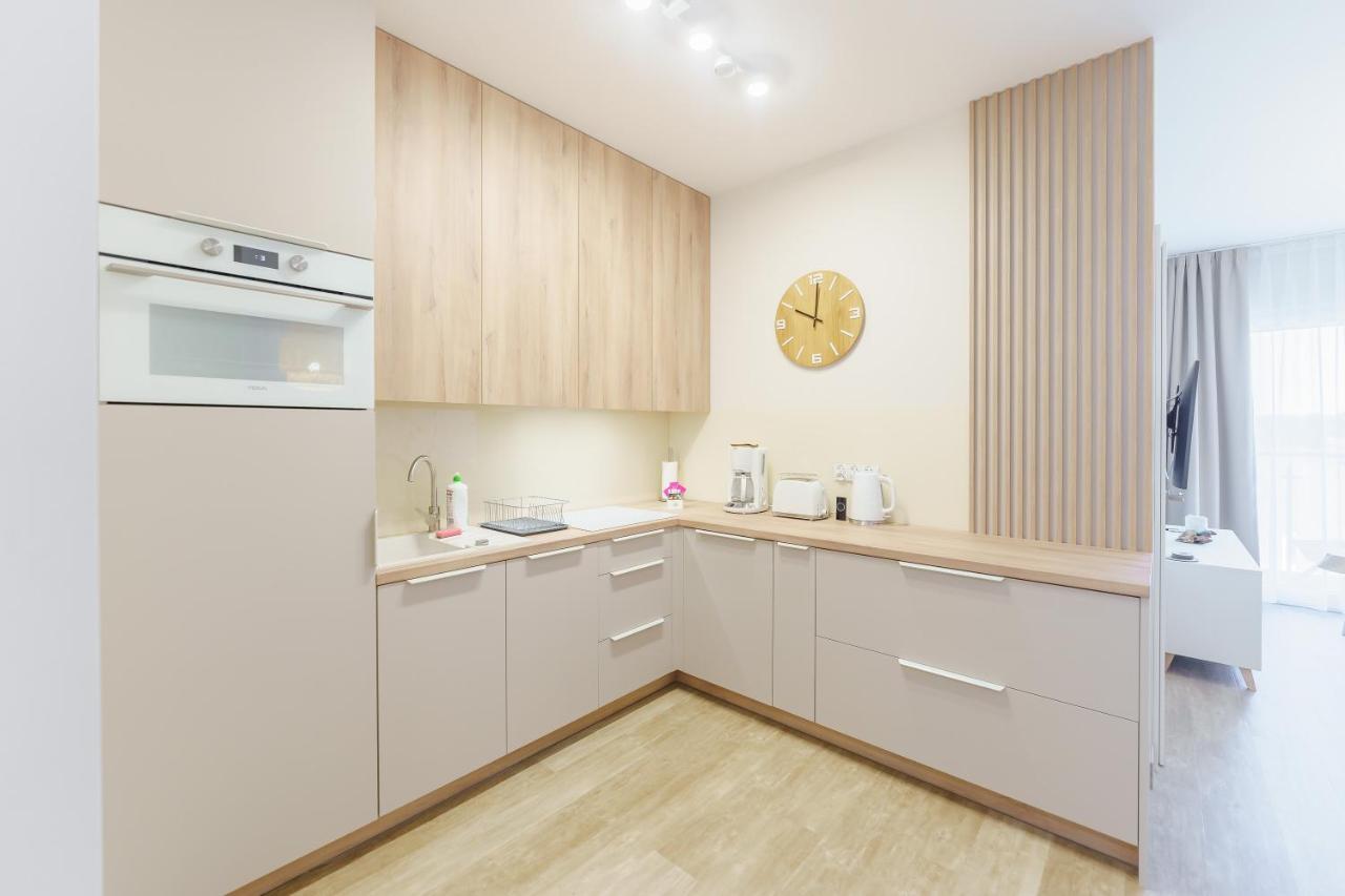 Sunset Iv, Nadmorska 98b Apartment