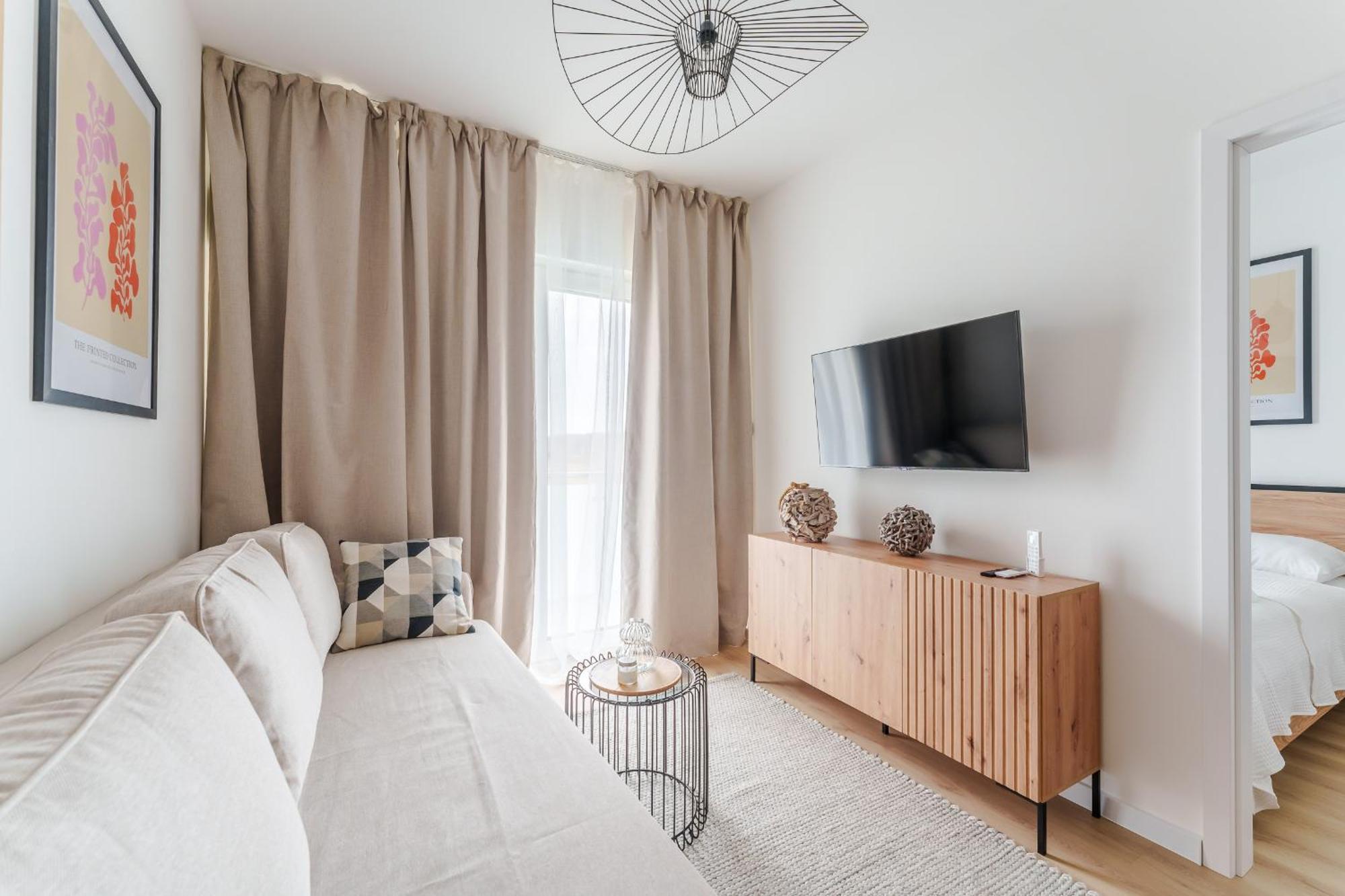 Sunset Iv, Nadmorska 98b Apartment