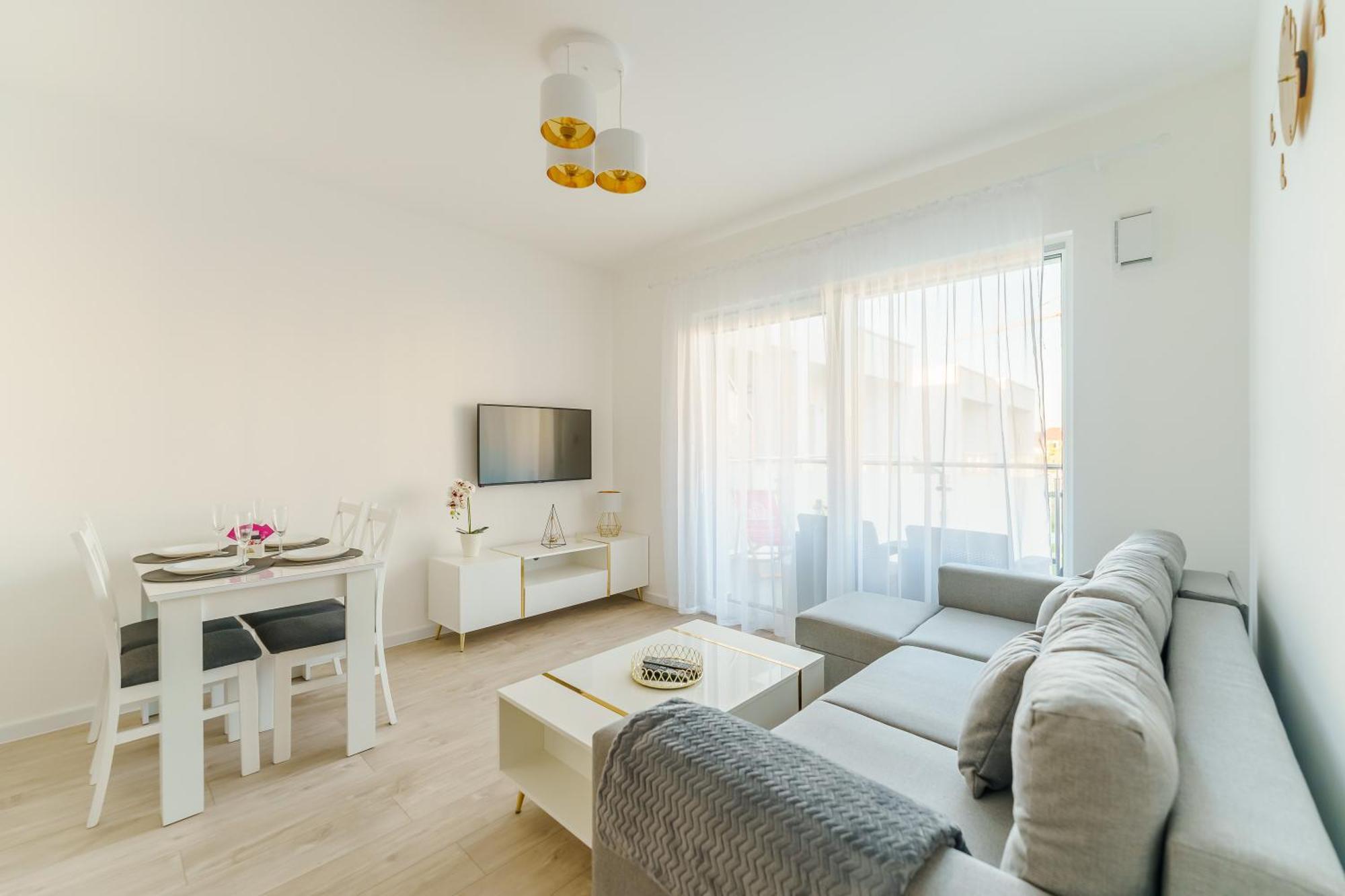 Sunset Iv, Nadmorska 98b Apartment